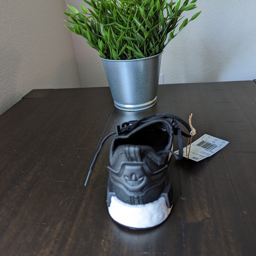 Adidas Shoe for Boys - Picture 7 of 10